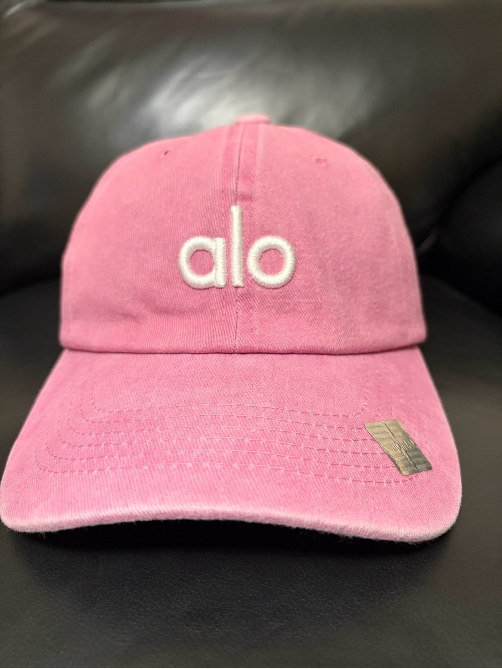 ALO Yoga Pink Adjustable Baseball Cap Hat White Embroidered Logo Unisex - Picture 2 of 3